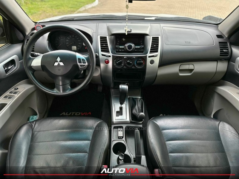 PAJERO DAKAR 3.2 HPE S 4X4 7 LUGARES 16V TURBO INTERCOOLER DIESEL 4P AUTOMÁTICO - 2014 - SAPIRANGA