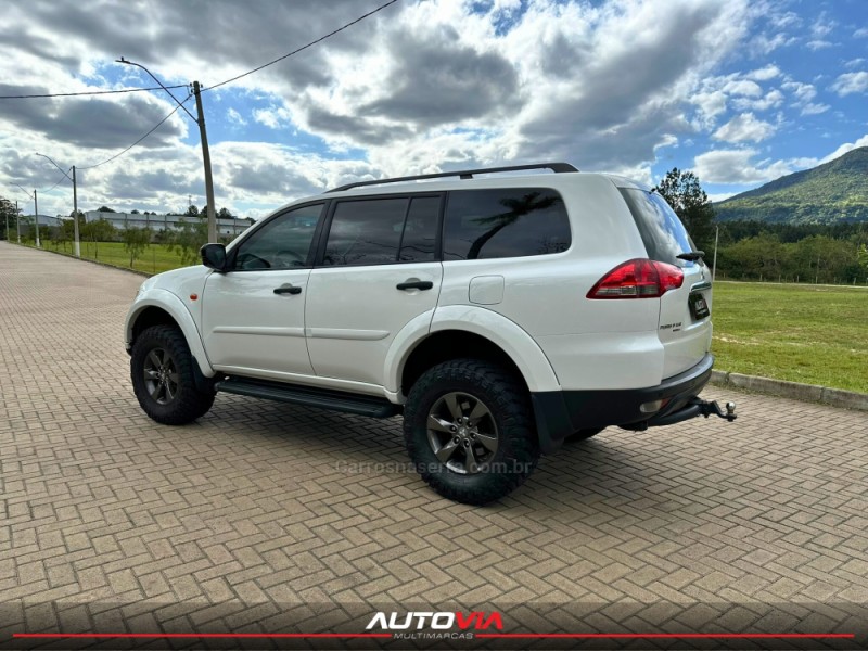 PAJERO DAKAR 3.2 HPE S 4X4 7 LUGARES 16V TURBO INTERCOOLER DIESEL 4P AUTOMÁTICO - 2014 - SAPIRANGA