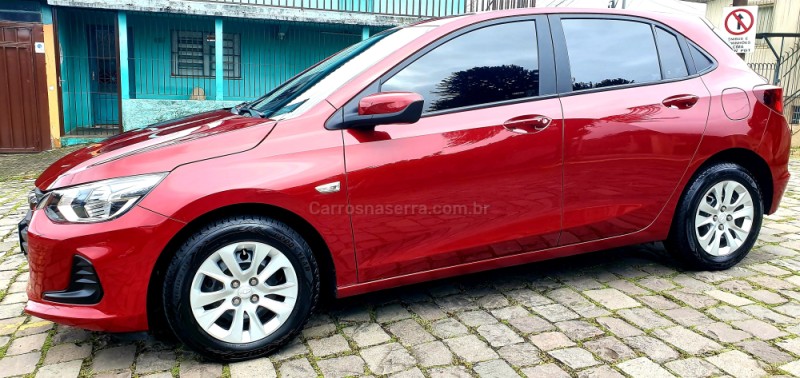 ONIX 1.0 LT2 PLUS 12V FLEX 4P MANUAL - 2020 - CAXIAS DO SUL