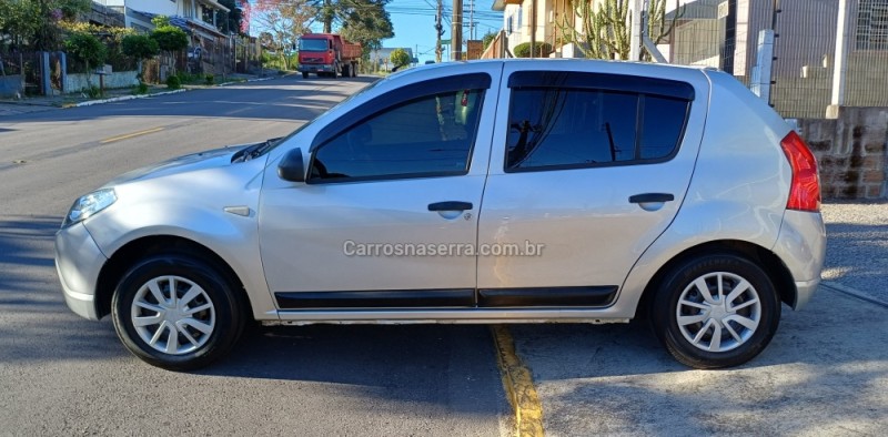 SANDERO 1.0 AUTHENTIQUE 16V FLEX 4P MANUAL - 2010 - FARROUPILHA