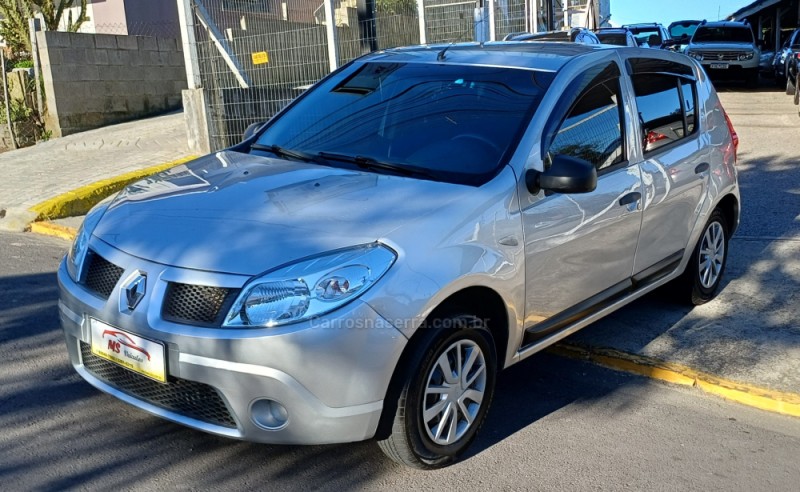 SANDERO 1.0 AUTHENTIQUE 16V FLEX 4P MANUAL - 2010 - FARROUPILHA