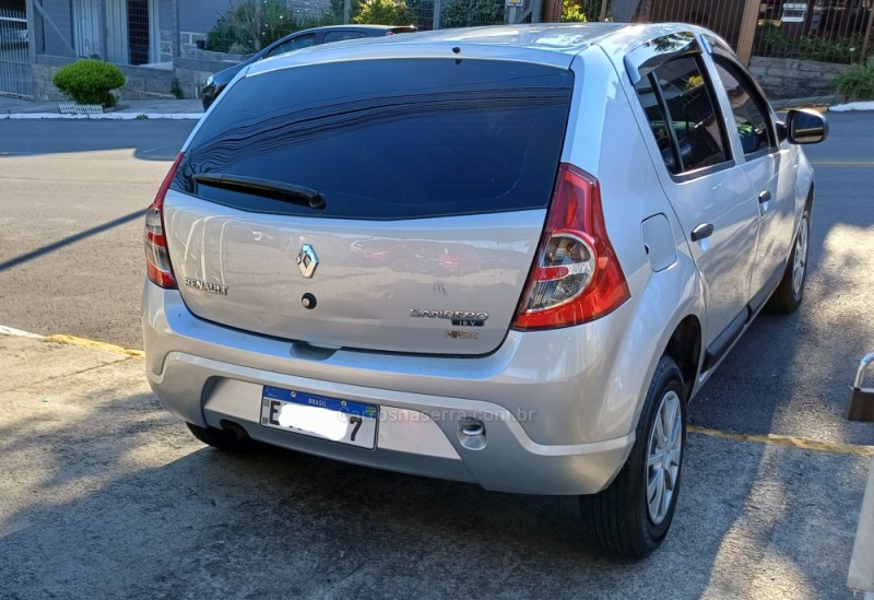 SANDERO 1.0 AUTHENTIQUE 16V FLEX 4P MANUAL - 2010 - FARROUPILHA