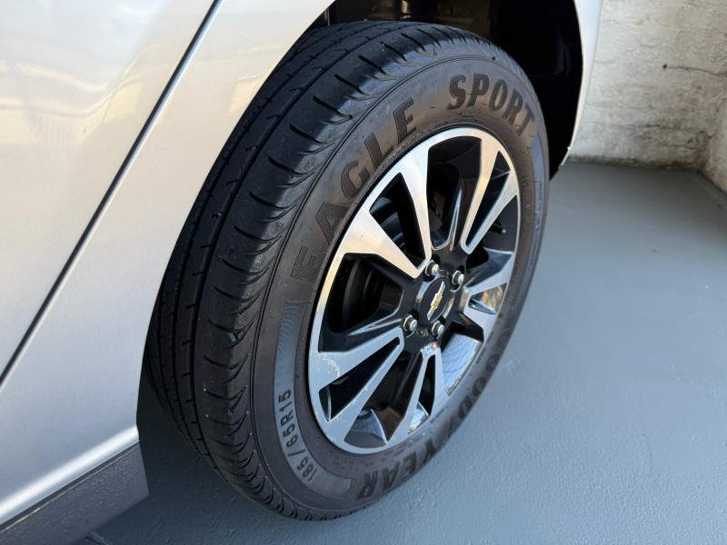 ONIX 1.4 MPFI LTZ 8V FLEX 4P MANUAL - 2013 - CAXIAS DO SUL