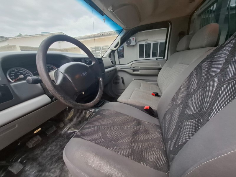 F-350 3.9 TURBO INTERCOOLER DIESEL 2P MANUAL - 2015 - PORTãO
