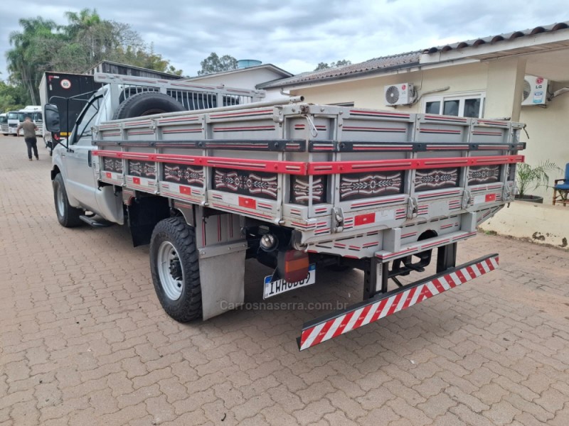 F-350 3.9 TURBO INTERCOOLER DIESEL 2P MANUAL - 2015 - PORTãO