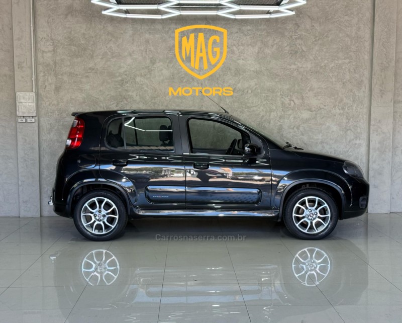 UNO 1.4 EVO SPORTING 8V FLEX 4P MANUAL - 2013 - CAXIAS DO SUL