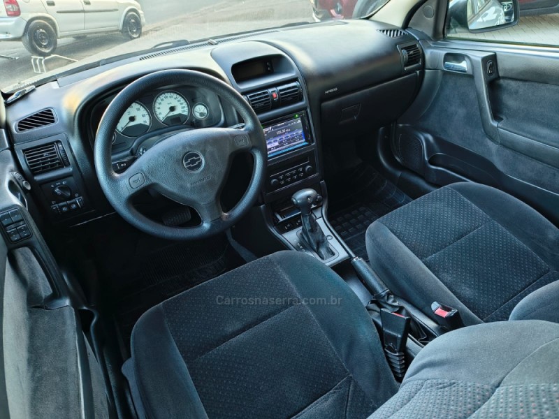 ASTRA 2.0 MPFI ADVANTAGE SEDAN 8V FLEX 4P AUTOMÁTICO - 2011 - NOVO HAMBURGO