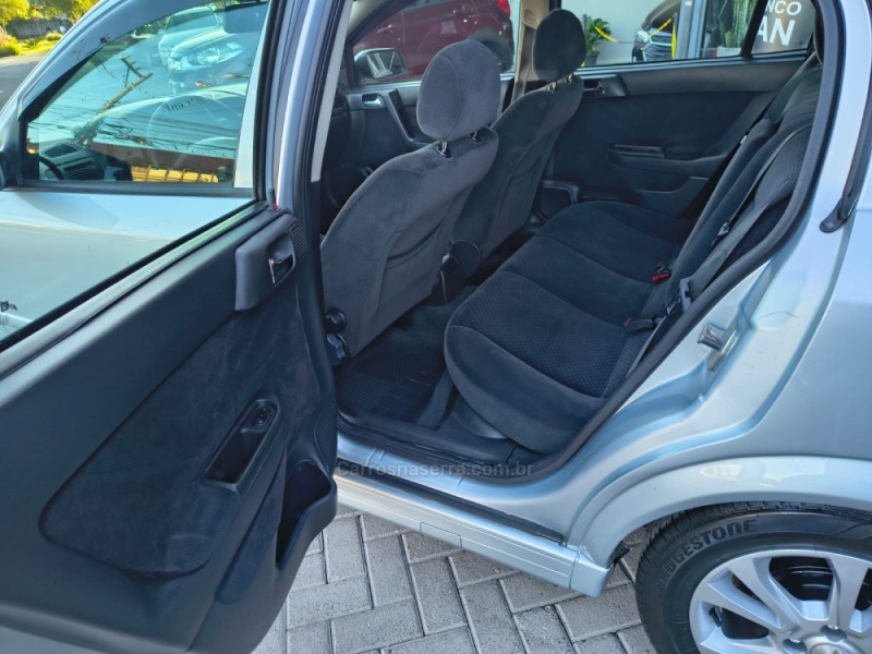 ASTRA 2.0 MPFI ADVANTAGE SEDAN 8V FLEX 4P AUTOMÁTICO - 2011 - NOVO HAMBURGO