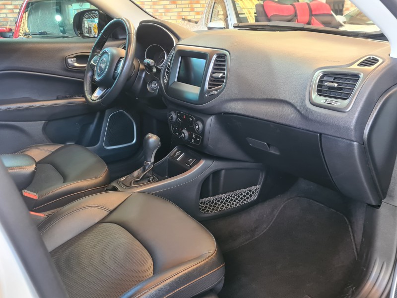COMPASS 2.0 16V FLEX SPORT AUTOMÁTICO - 2018 - FARROUPILHA