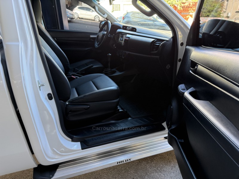 HILUX 2.8 4X4 CS 16V TURBO DIESEL 2P MANUAL - 2024 - CAXIAS DO SUL
