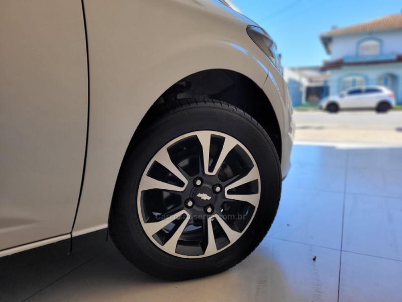 ONIX 1.4 MPFI LTZ 8V FLEX 4P MANUAL - 2014 - CANELA