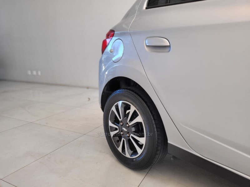 ONIX 1.4 MPFI LTZ 8V FLEX 4P MANUAL - 2014 - CANELA