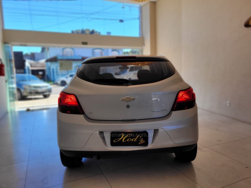 ONIX 1.4 MPFI LTZ 8V FLEX 4P MANUAL - 2014 - CANELA