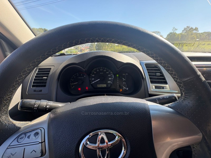 HILUX 3.0 SR 4X4 CD 16V TURBO INTERCOOLER DIESEL 4P AUTOMÁTICO - 2015 - GARIBALDI