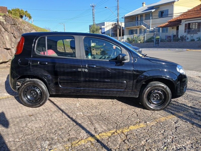 UNO 1.0 EVO VIVACE 8V FLEX 4P MANUAL - 2014 - FARROUPILHA