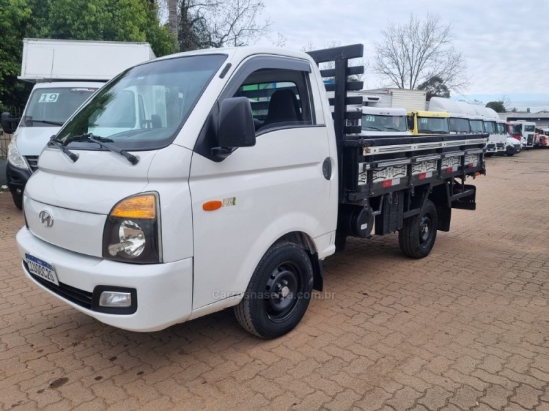 hr 2.5 tci hd longo sem cacamba 4x2 8v 97cv turbo intercooler diesel 2p manual 2014 portao