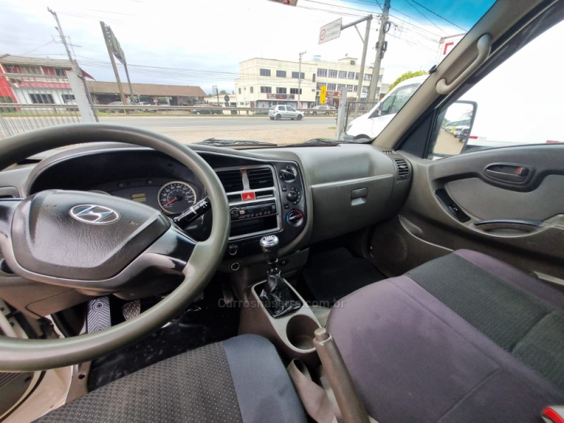 HR 2.5 TCI HD LONGO SEM CAÇAMBA 4X2 8V 97CV TURBO INTERCOOLER DIESEL 2P MANUAL - 2014 - PORTãO