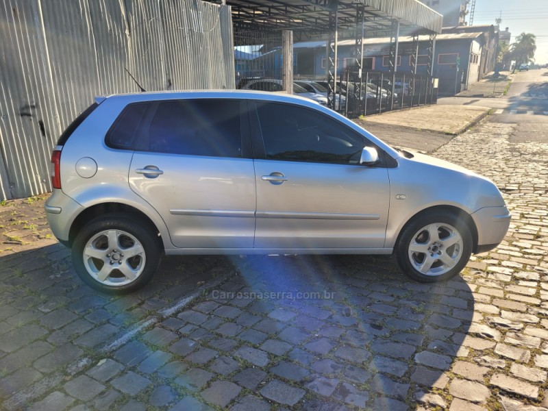 POLO 2.0 MI 8V GASOLINA 4P MANUAL - 2003 - CAXIAS DO SUL