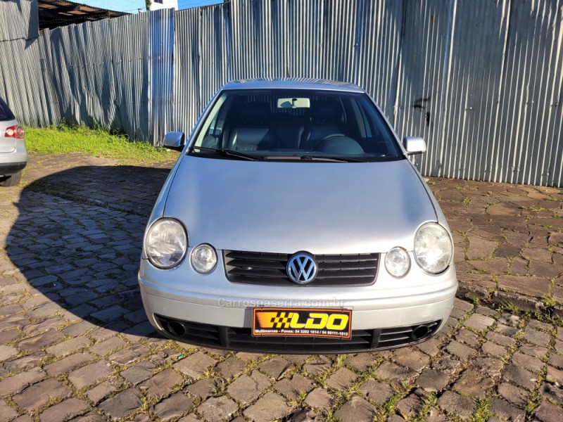 POLO 2.0 MI 8V GASOLINA 4P MANUAL - 2003 - CAXIAS DO SUL