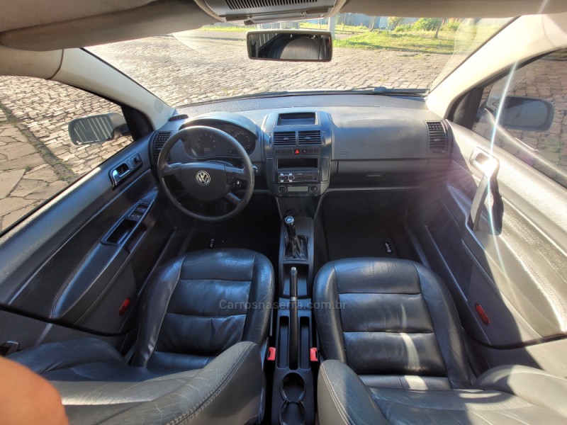 POLO 2.0 MI 8V GASOLINA 4P MANUAL - 2003 - CAXIAS DO SUL