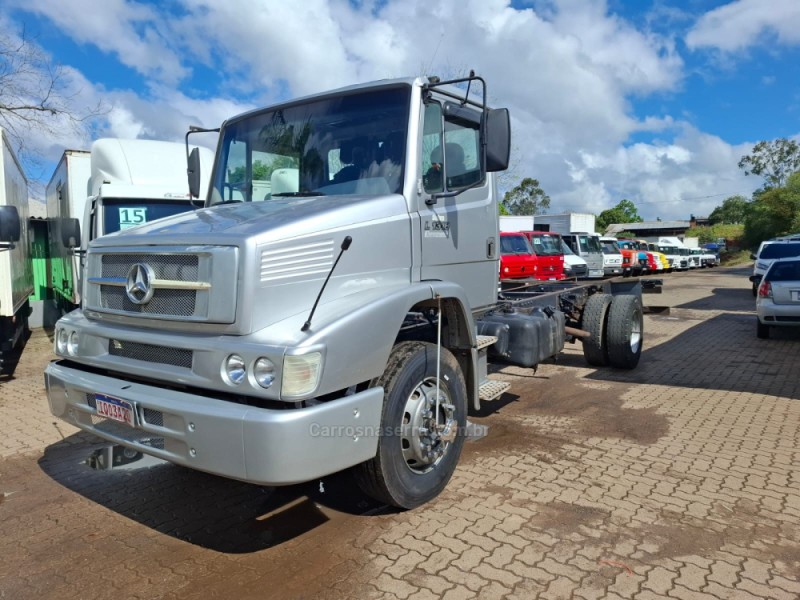 l 1318  2009 portao
