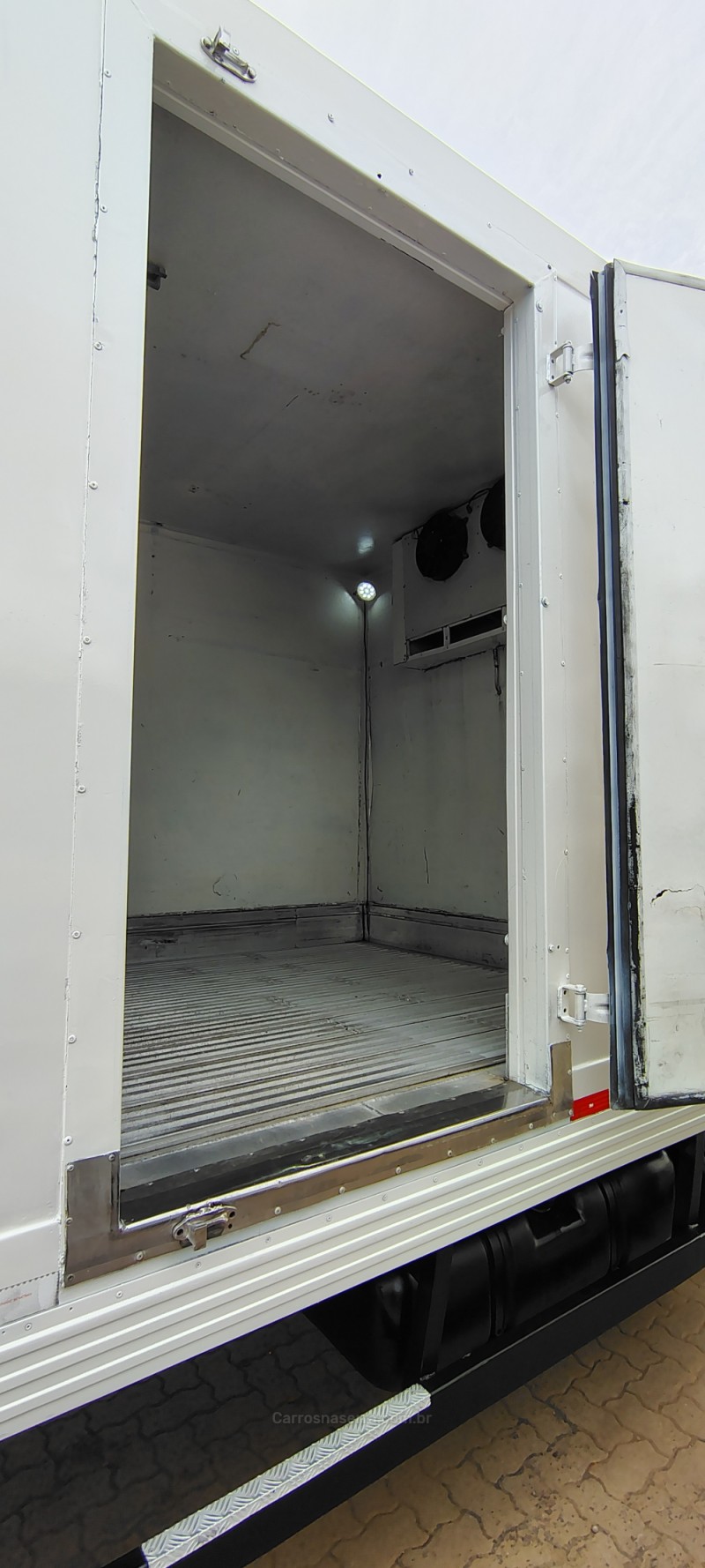 10-160 E DELIVERY - 2016 - PORTãO