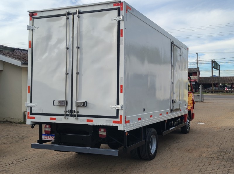 10-160 E DELIVERY - 2016 - PORTãO