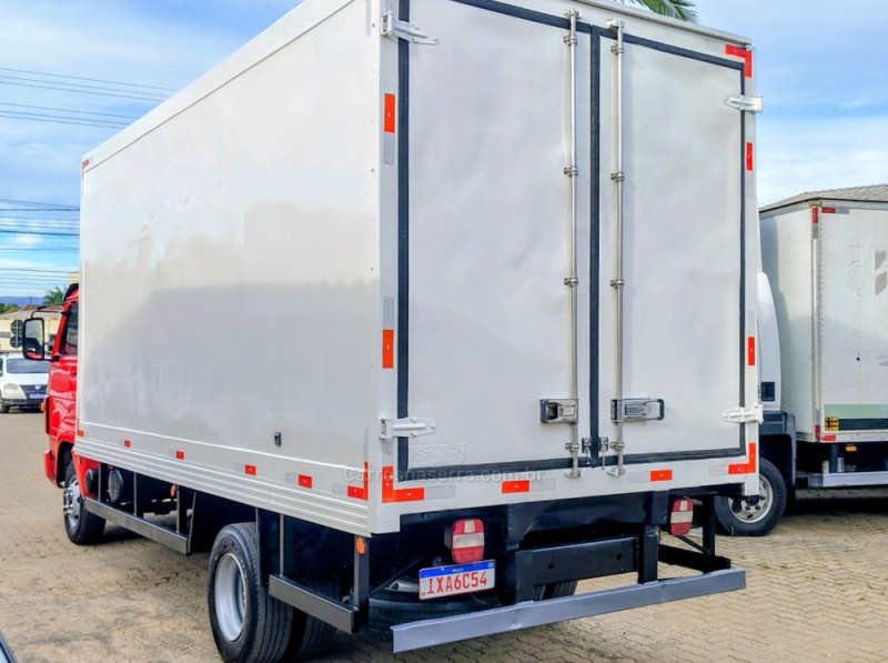 10-160 E DELIVERY - 2016 - PORTãO
