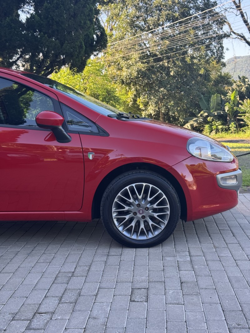 PUNTO 1.6 ESSENCE 16V FLEX 4P MANUAL - 2013 - ENCANTADO
