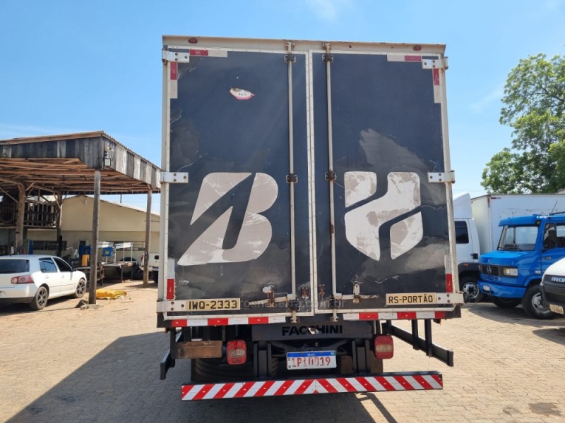 8-150 E DELIVERY - 2009 - PORTãO