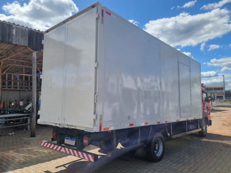 8-150 E DELIVERY - 2009 - PORTãO