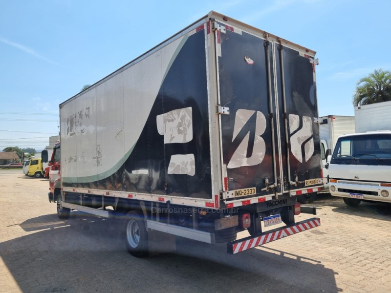 8-150 E DELIVERY - 2009 - PORTãO
