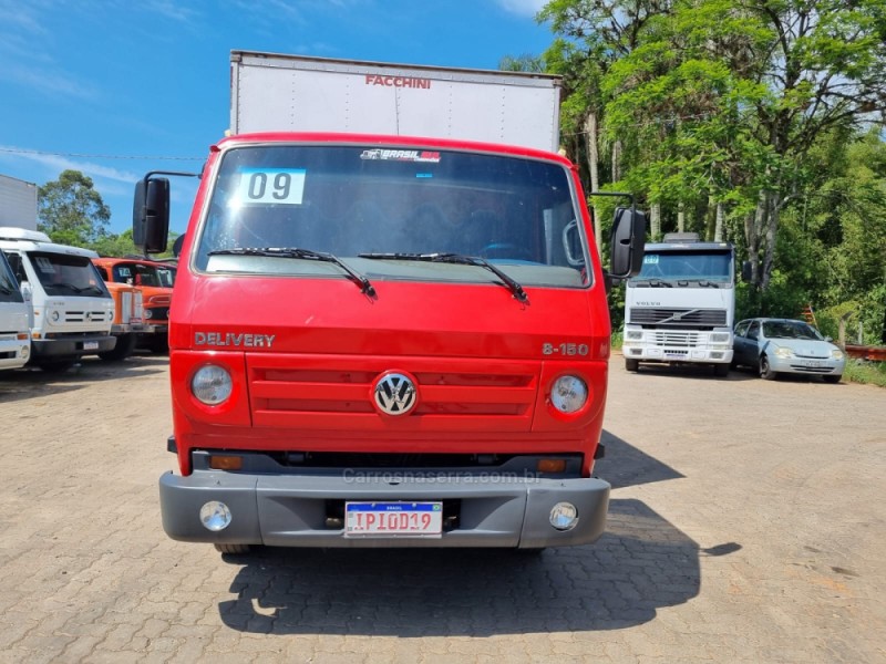 8-150 E DELIVERY - 2009 - PORTãO