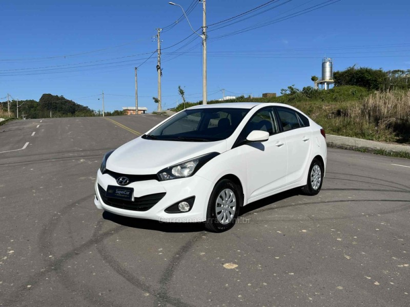 HB20S 1.6 COMFORT PLUS 16V FLEX 4P AUTOMÁTICO