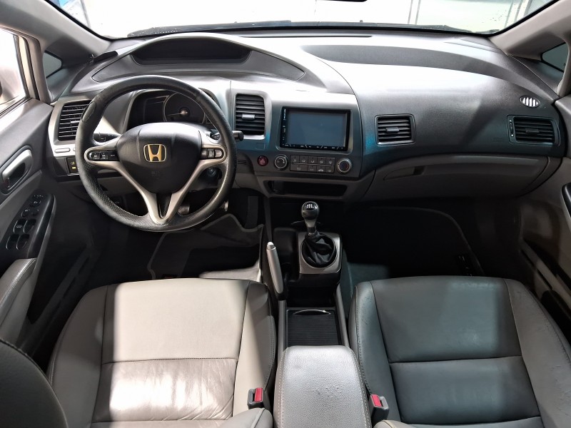 CIVIC 1.8 LXL 16V FLEX 4P MANUAL - 2010 - SãO SEBASTIãO DO CAí