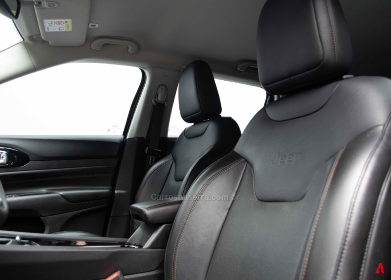 COMPASS 2.0 16V DIESEL LIMITED 4X4 AUTOMÁTICO - 2022 - GARIBALDI