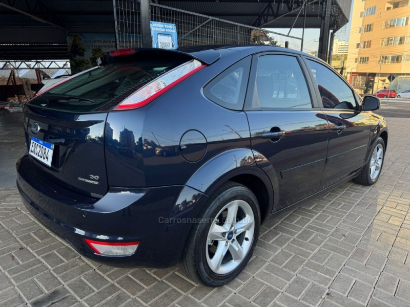 FOCUS 2.0 GLX 16V GASOLINA 4P AUTOMÁTICO - 2011 - TAPEJARA