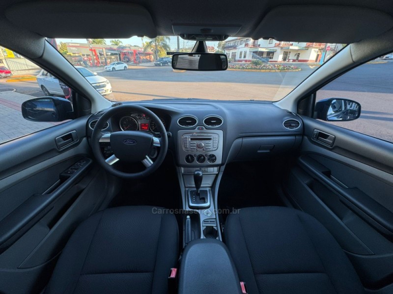 FOCUS 2.0 GLX 16V GASOLINA 4P AUTOMÁTICO - 2011 - TAPEJARA