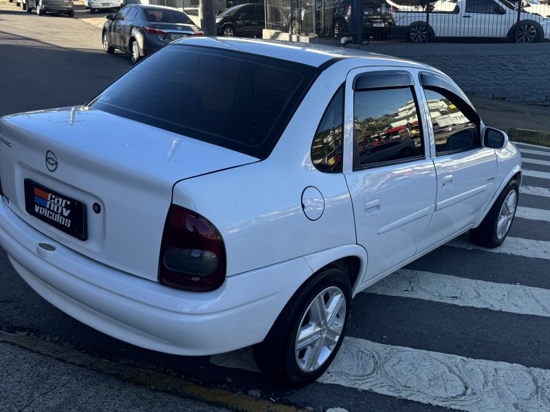 CORSA 1.0 MPFI CLASSIC SEDAN SPIRIT 8V FLEX 4P MANUAL - 2005 - CAXIAS DO SUL