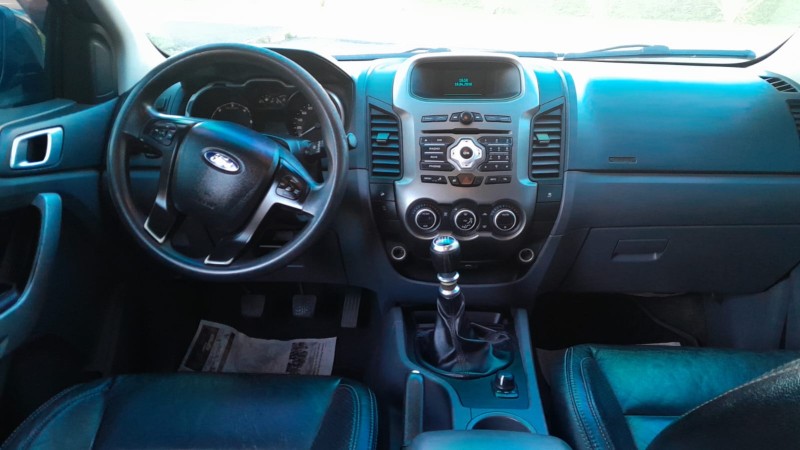 RANGER 3.2 XLT 4X4 CD 20V DIESEL 4P MANUAL - 2014 - FARROUPILHA
