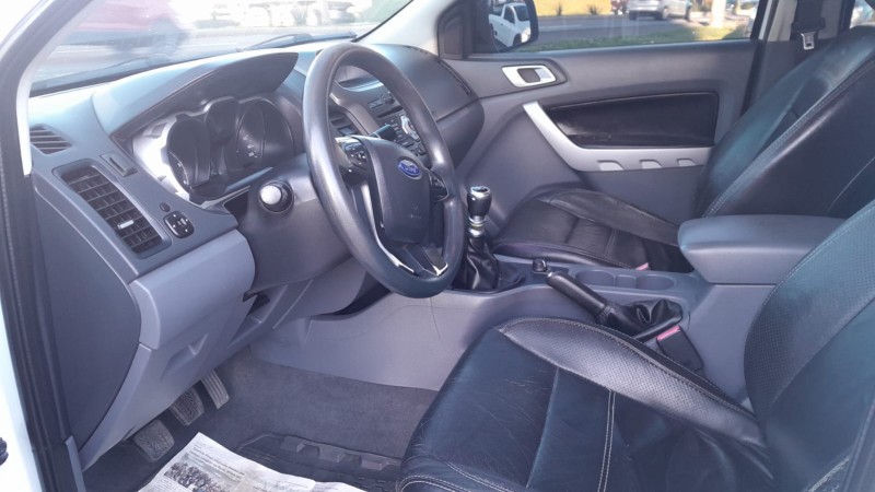 RANGER 3.2 XLT 4X4 CD 20V DIESEL 4P MANUAL - 2014 - FARROUPILHA