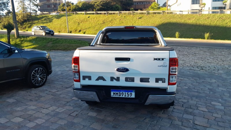 RANGER 3.2 XLT 4X4 CD 20V DIESEL 4P MANUAL - 2014 - FARROUPILHA