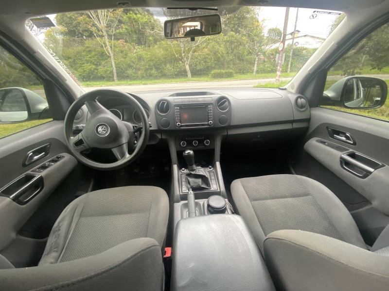 AMAROK 2.0 TRENDLINE 4X4 CD 16V TURBO INTERCOOLER DIESEL 4P MANUAL - 2013 - CAXIAS DO SUL