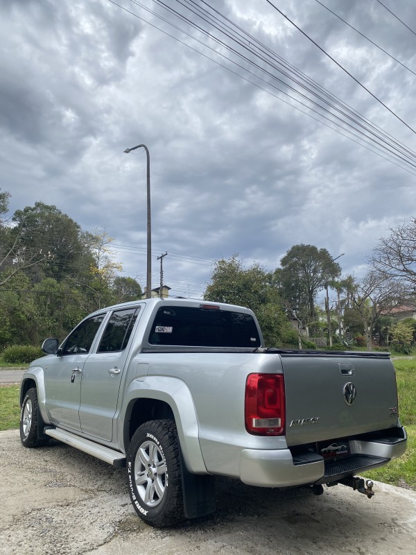 AMAROK 2.0 TRENDLINE 4X4 CD 16V TURBO INTERCOOLER DIESEL 4P MANUAL - 2013 - CAXIAS DO SUL