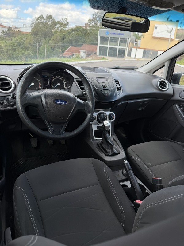 FIESTA 1.5 SE HATCH 16V FLEX 4P MANUAL - 2014 - FARROUPILHA