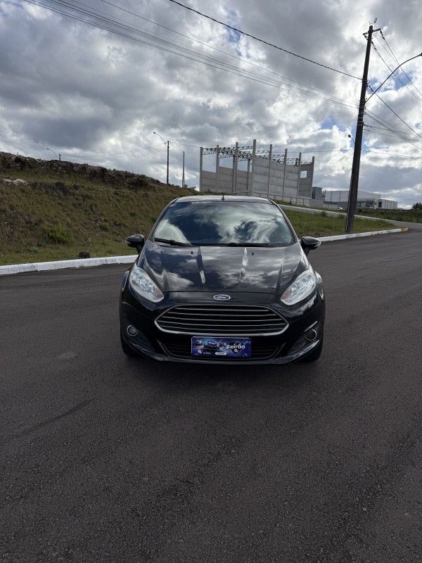 FIESTA 1.5 SE HATCH 16V FLEX 4P MANUAL - 2014 - FARROUPILHA