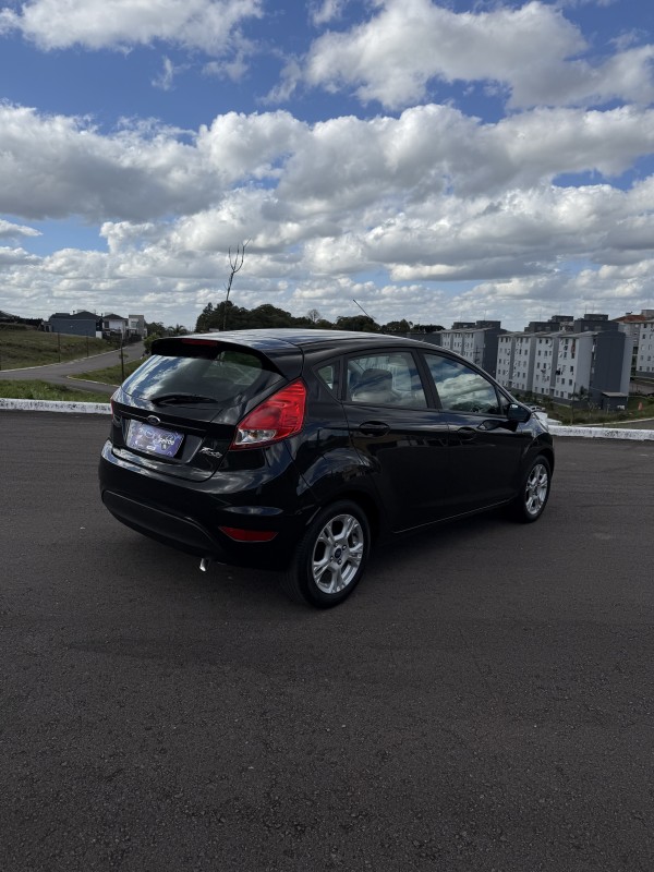 FIESTA 1.5 SE HATCH 16V FLEX 4P MANUAL - 2014 - FARROUPILHA