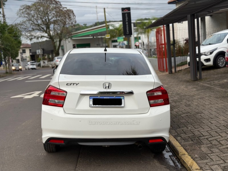 CITY 1.5 DX 16V FLEX 4P MANUAL - 2013 - PAROBé