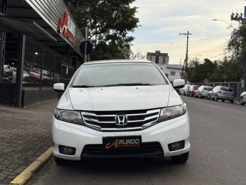 CITY 1.5 DX 16V FLEX 4P MANUAL - 2013 - PAROBé