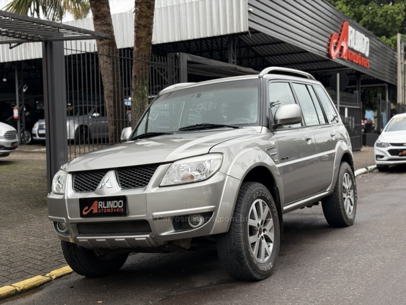 PAJERO TR4 2.0 4X4 16V 140CV FLEX 4P AUTOMÁTICO - 2012 - PAROBé